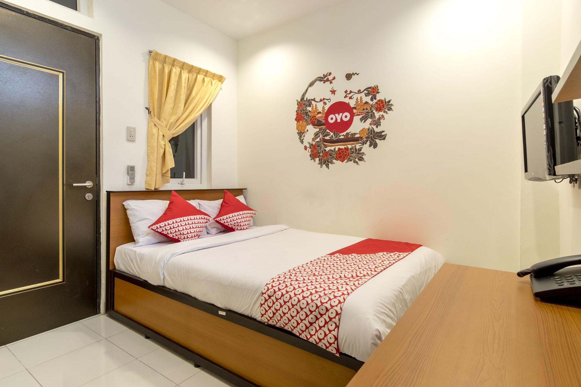 Oyo 294 Andrea Residence Syariah Medan Exteriör bild