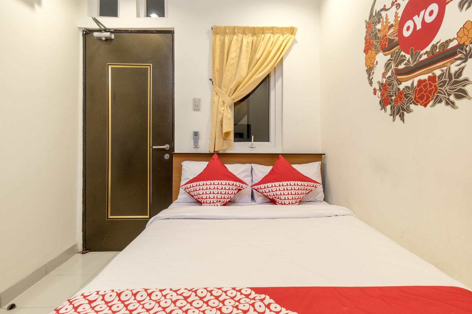 Oyo 294 Andrea Residence Syariah Medan Exteriör bild
