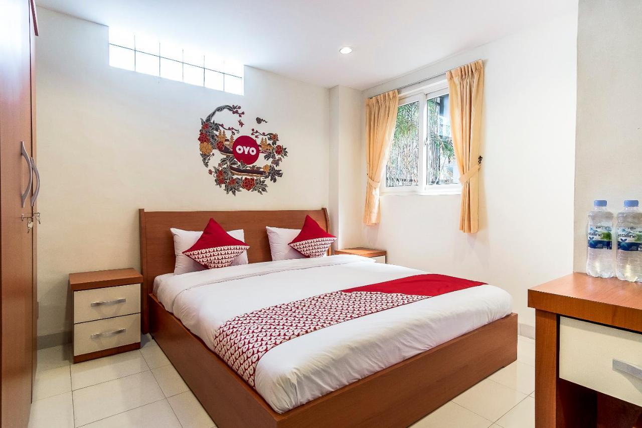 Oyo 294 Andrea Residence Syariah Medan Exteriör bild